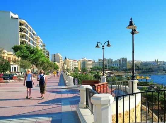 Perfect Location Idyllic 2Br Apartment Sliema Esterno foto