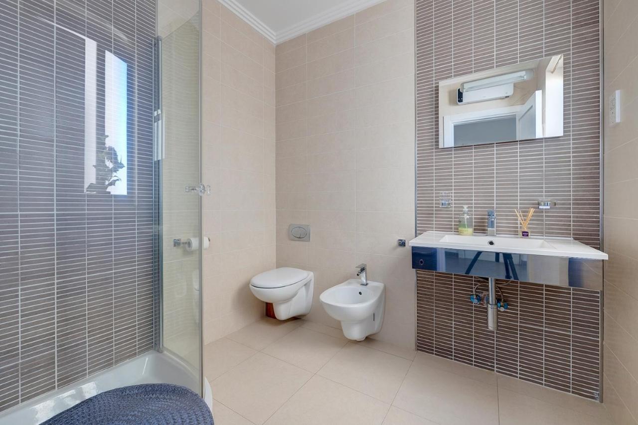 Perfect Location Idyllic 2Br Apartment Sliema Esterno foto